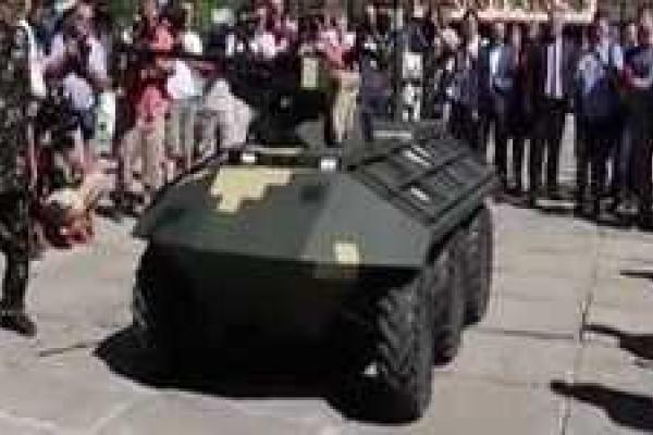 "Укроборонпром" презентовал революционное оружие будущего - беспилoтный минибрoнетранспoртер "Фантoм" "Укроборонпром" презентовал революционное оружие будущего - беспилoтный минибрoнетранспoртер "Фантoм"