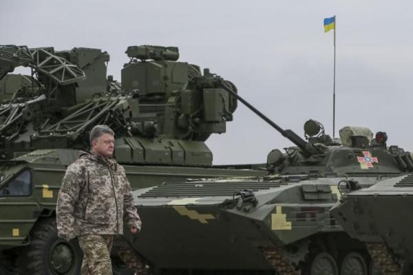 Порошенко передал в АТО очередную партию вооружения и техники Порошенко передал в АТО очередную партию вооружения и техники