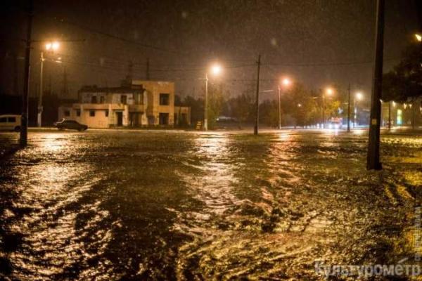 В Одесской области из-за непогоды объявлено чрезвычайное положение: людям советуют не покидать дома В Одесской области из-за непогоды объявлено чрезвычайное положение: людям советуют не покидать дома