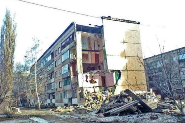 В сеть попали снимки разрушений в оккупированном Первомайске В сеть попали снимки разрушений в оккупированном Первомайске