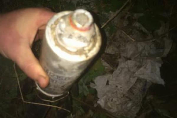 На Донеччині знайдено заряд від реактивної системи "Смерч" російського виробництва На Донеччині знайдено заряд від реактивної системи "Смерч" російського виробництва