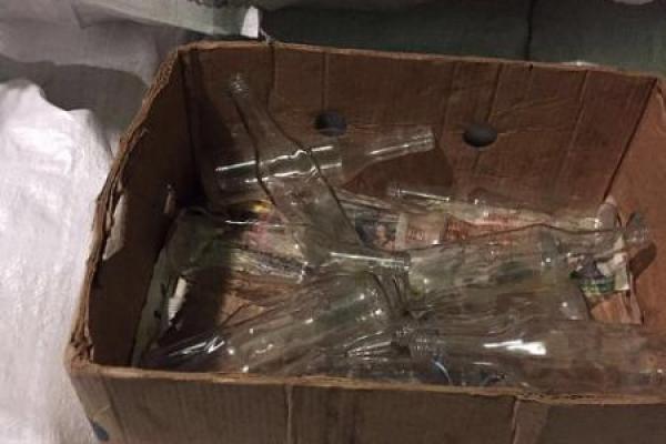 У Бахмуті СБУ викрила мережу підпільних цехів з виготовлення сурогатного алкоголю У Бахмуті СБУ викрила мережу підпільних цехів з виготовлення сурогатного алкоголю