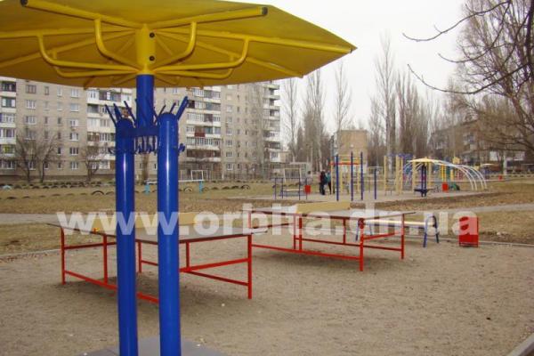 Прифронтовая Авдеевка сегодня: как живет город и о чем мечтают местные дети