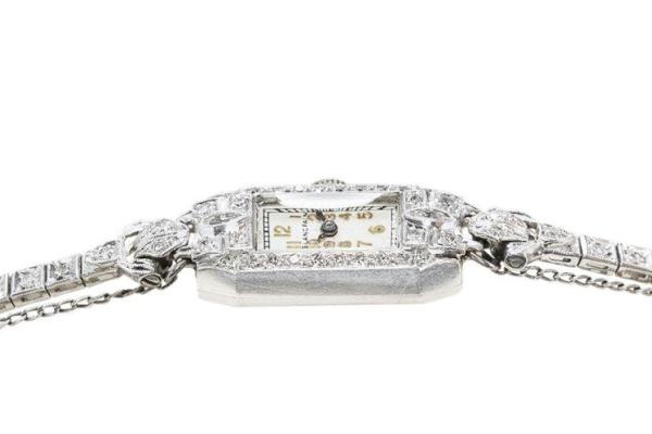 Часы легендарной Мерлин Монро ушли с молотка за 25 тысяч долларов Часы легендарной Мерлин Монро ушли с молотка за 25 тысяч долларов