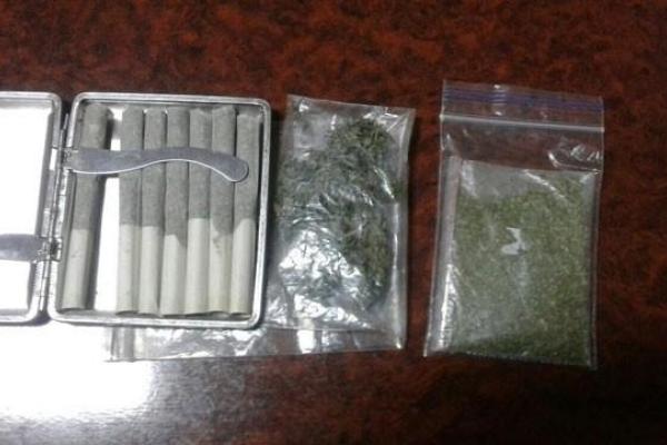 В Запоріжжі СБУ затримала "кримінального авторитета" В Запоріжжі СБУ затримала "кримінального авторитета"