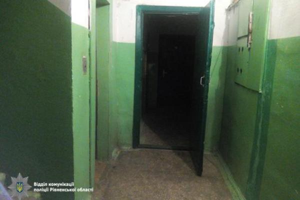 У Рівному під час розбійного нападу невідомі в балаклавах заволоділи 3 млн гривень У Рівному під час розбійного нападу невідомі в балаклавах заволоділи 3 млн гривень