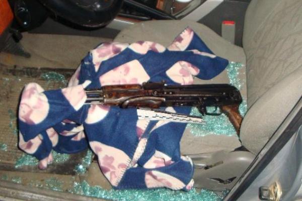 На Закарпатье арестован местный житель, ранивший из автомата офицера полиции На Закарпатье арестован местный житель, ранивший из автомата офицера полиции