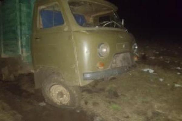 На Сумщине контрабандист совершил попытку наезда на пограничников: наряд открыл огонь На Сумщине контрабандист совершил попытку наезда на пограничников: наряд открыл огонь