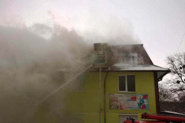 На Київщині сталася пожежа в житловому 3-поверховому будинку На Київщині сталася пожежа в житловому 3-поверховому будинку