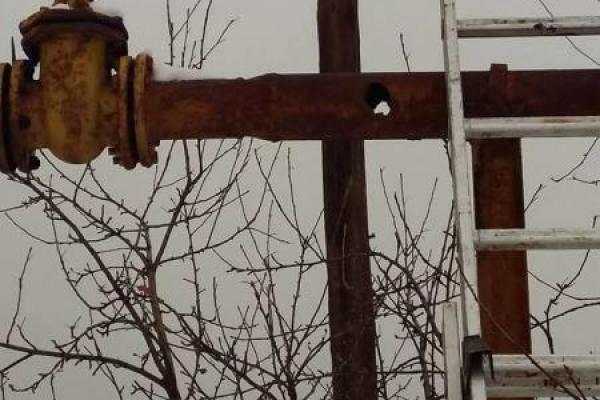 В районе Светлодарской дуги в результате тяжелых обстрелов пострадали прифронтовые поселки В районе Светлодарской дуги в результате тяжелых обстрелов пострадали прифронтовые поселки