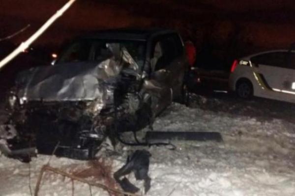 В Харькове пьяный водитель "Toyota" разбил 4 машины, травмировал 3 человек и убил 8-месячную девочку В Харькове пьяный водитель "Toyota" разбил 4 машины, травмировал 3 человек и убил 8-месячную девочку