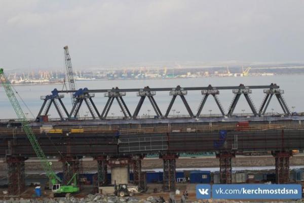 В сеть попали новые снимки строительства Керченского моста В сеть попали новые снимки строительства Керченского моста