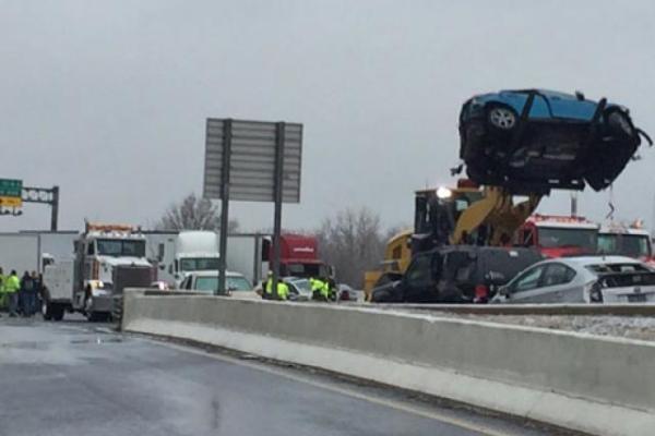 Масштабное ДТП в США: столкнулись 67 авто, есть жертвы, десятки раненых Масштабное ДТП в США: столкнулись 67 авто, есть жертвы, десятки раненых