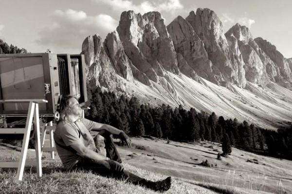 Немецкий фотограф создал фотокамеру на базе грузовика "Урал"