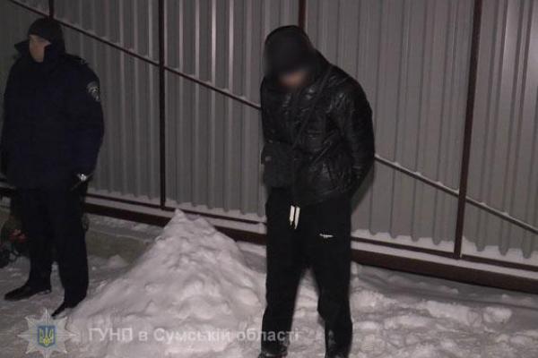 В Сумах вооруженные подростки пытались ограбить склад конфиската В Сумах вооруженные подростки пытались ограбить склад конфиската