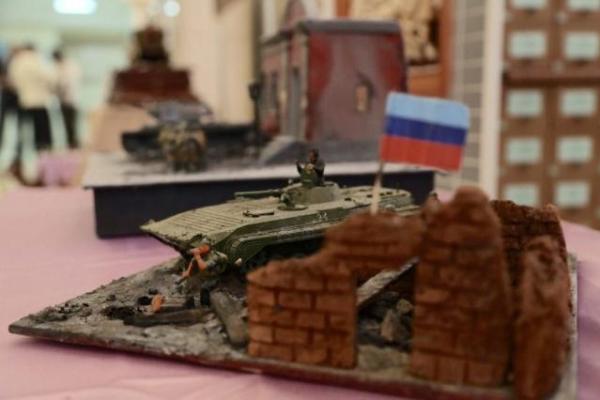 В оккупированном Симферополе главари "Л-ДНР" открыли фотовыставки о Донбассе В оккупированном Симферополе главари "Л-ДНР" открыли фотовыставки о Донбассе