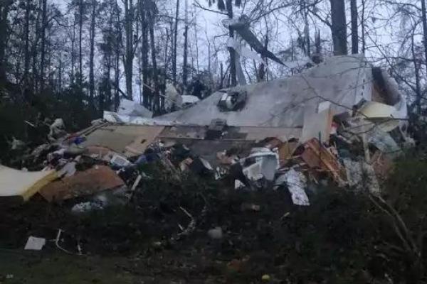 В штате Миссисипи мощный торнадо привел к большим разрушениям: есть жертвы В штате Миссисипи мощный торнадо привел к большим разрушениям: есть жертвы