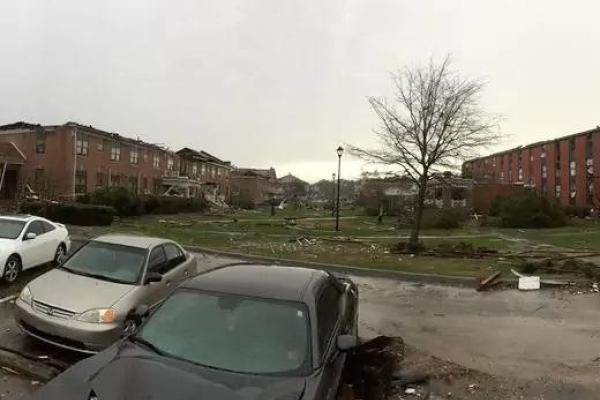 В штате Миссисипи мощный торнадо привел к большим разрушениям: есть жертвы В штате Миссисипи мощный торнадо привел к большим разрушениям: есть жертвы