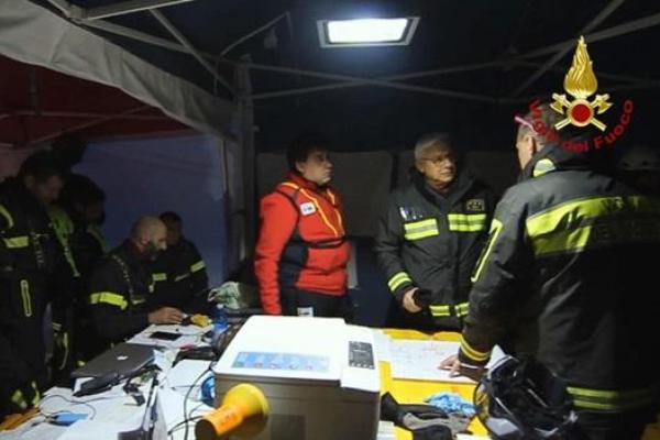 В Италии обнаружили 18 человек, погибших под снежной лавиной