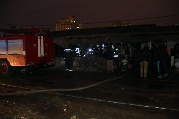 В Одессе горел известный рынок "Привоз" В Одессе горел известный рынок "Привоз"