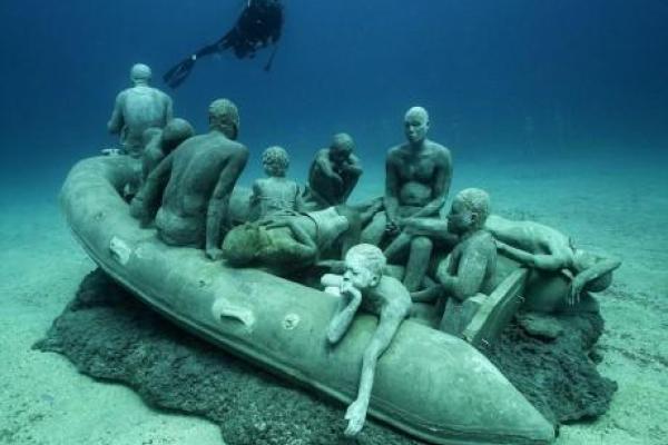 У берегов острова Лансароте на дне океана открыли музей У берегов острова Лансароте на дне океана открыли музей