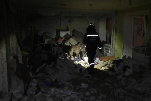 В Сумах в результате взрыва в жилом доме погибла женщина, пострадали 10 человек В Сумах в результате взрыва в жилом доме погибла женщина, пострадали 10 человек