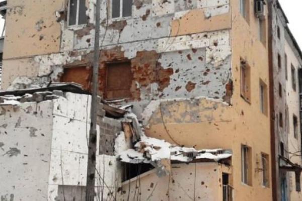 Во что превращается красавец Донецк: фото жутких разрушений в Куйбышевском районе города Во что превращается красавец Донецк: фото жутких разрушений в Куйбышевском районе города