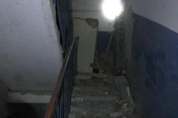 В Сумах в результате взрыва в жилом доме погибла женщина, пострадали 10 человек В Сумах в результате взрыва в жилом доме погибла женщина, пострадали 10 человек