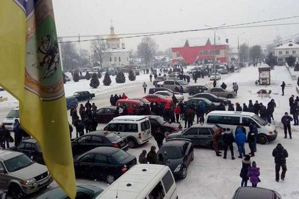 В Олевск на Житомирщине прибыли бойцы спецподразделения ГУНП В Олевск на Житомирщине прибыли бойцы спецподразделения ГУНП