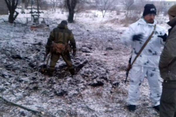 В результате обстрела в прифронтовой Красногоровке поврежден жилой дом В результате обстрела в прифронтовой Красногоровке поврежден жилой дом