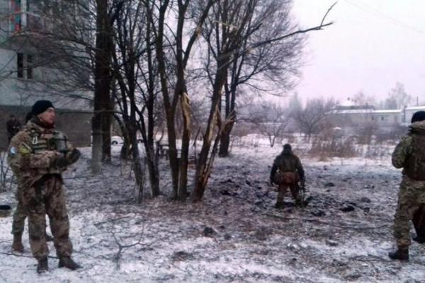 В результате обстрела в прифронтовой Красногоровке поврежден жилой дом В результате обстрела в прифронтовой Красногоровке поврежден жилой дом