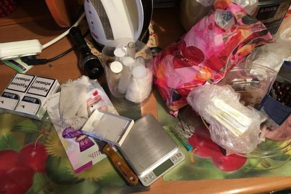 На Донетчине задержана пособница боевиков, снабжавшая их "чистыми" фиктивными документами На Донетчине задержана пособница боевиков, снабжавшая их "чистыми" фиктивными документами