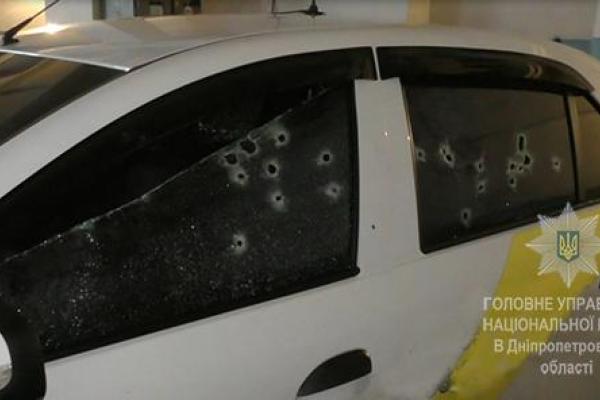 В Днепре расстреляли автомобиль: убит бизнесмен, ранены двое охранников