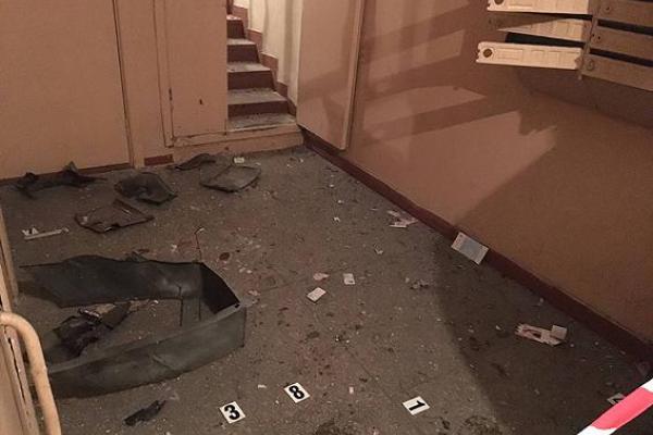 В киевской многоэтажке прогремел взрыв: в почтовом ящике сработала граната В киевской многоэтажке прогремел взрыв: в почтовом ящике сработала граната