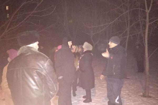 В Стаханове во время взрыва в жилом доме погибла женщина: появились фото и видео с места трагедии В Стаханове во время взрыва в жилом доме погибла женщина: появились фото и видео с места трагедии