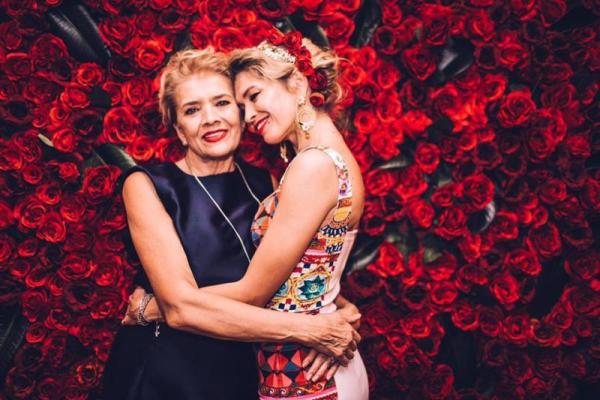 Певица Вера Брежнева опубликовала в Instagram снимки со своего дня рождения Певица Вера Брежнева опубликовала в Instagram снимки со своего дня рождения