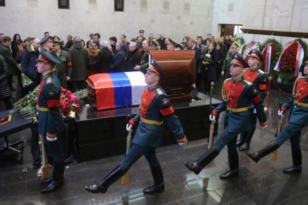 В Москве попрощались с Чуркиным: причина смерти дипломата официально пока не названа