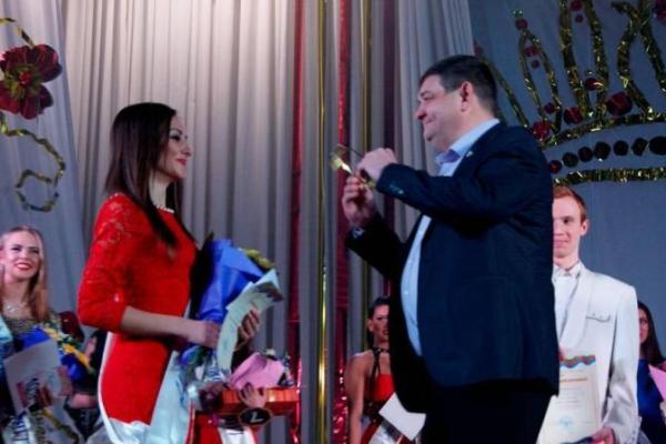 В оккупированной Горловке провели конкурс красоты "Мисс Горловка-2017"