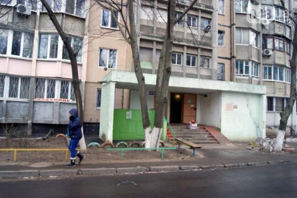 В Одессе лифт с женщиной и ребенком сорвался с 12 этажа: люди чудом остались живы В Одессе лифт с женщиной и ребенком сорвался с 12 этажа: люди чудом остались живы