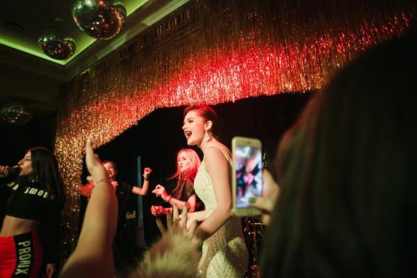 Дочери певицы Славы исполнилось 18 лет: появились фото с пышной вечеринки