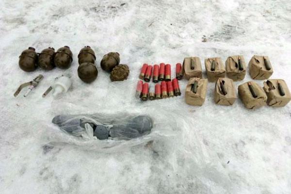 На блокпосту в Бахмуте в лековушке с тремя детьми обнаружены боеприпасы