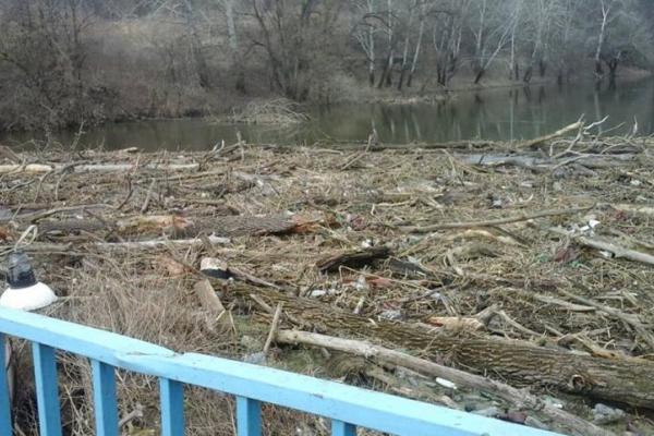 На Луганщине восстановлено движение транспорта на "Томашовском" мосту через реку Северский Донец