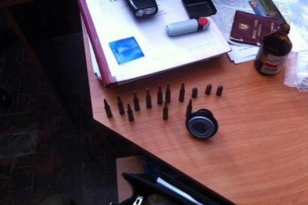 В Запорожье на взятке погорел военный комиссар: при обыске была найдена печать с гербом РФ В Запорожье на взятке погорел военный комиссар: при обыске была найдена печать с гербом РФ