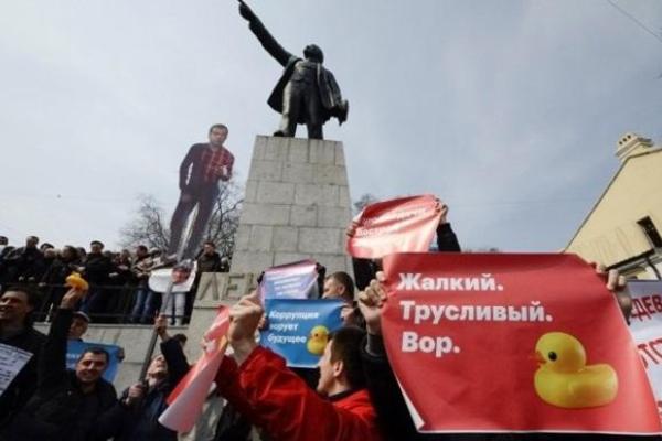 В Москве задержаны более 800 участников митинга, "паковали" даже несовершеннолетних. Кадры с места событий