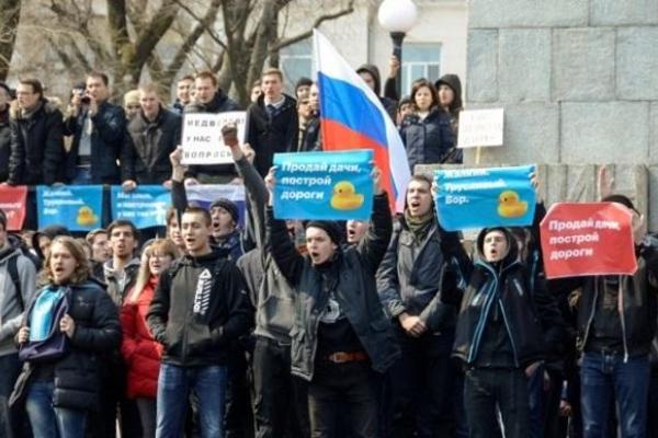 В Москве задержаны более 800 участников митинга, "паковали" даже несовершеннолетних. Кадры с места событий