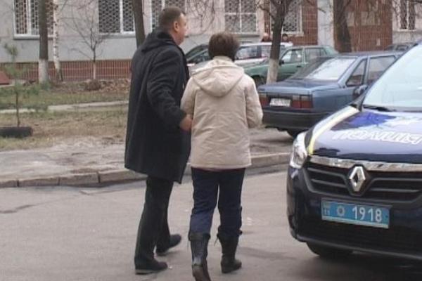 В Киеве женщина выбросила из окна 8 этажа своего тяжелобольного мужа