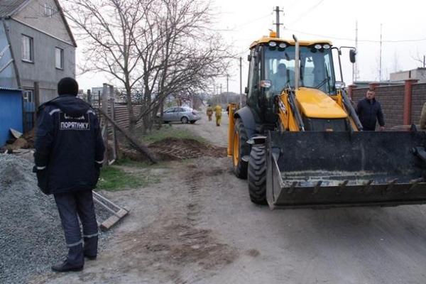 В Мелитополе погиб мужчина, которого во время земляных работ присыпало землей В Мелитополе погиб мужчина, которого во время земляных работ присыпало землей