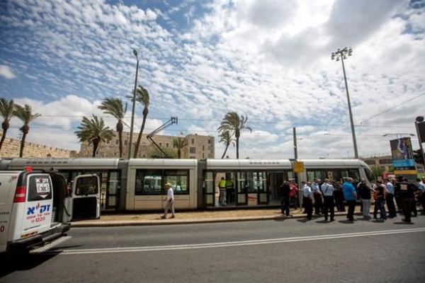 В центре Иерусалима палестинец зарезал студентку из Британии и ранил еще 2 человек В центре Иерусалима палестинец зарезал студентку из Британии и ранил еще 2 человек