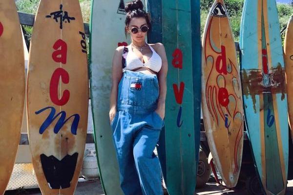 Беременная Анна Седокова разместила в Instagram свежее фото: поклонники в восторге Беременная Анна Седокова разместила в Instagram свежее фото: поклонники в восторге