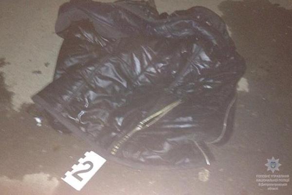На Днепропетровщине мужчина в пьяном угаре бросил гранату возле компании молодежи На Днепропетровщине мужчина в пьяном угаре бросил гранату возле компании молодежи